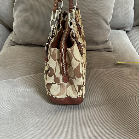 Coachbag - Picture 3 of 8